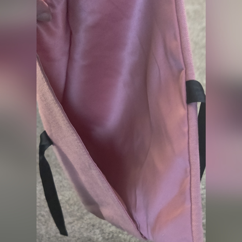 Gucci Pink Pouch with Black Bow - Picture 5 of 7